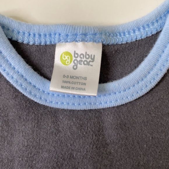 🌵Bundle to save 3/$10!🌵TWO for ONE 0-3 baby outfits - Picture 3 of 6